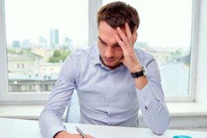 Cuando no se consigue desconectar del trabajo, se dice que sufres el síndrome del ejecutivo. Te contamos más en nuestro post.