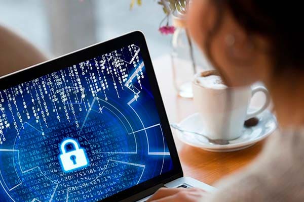 Data scientist, ciberseguridad, ingenier铆a en IA... Estas son algunas de las profesiones con m谩s inter茅s y demanda para este 2024