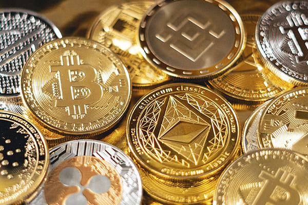 si posees un valor mínimo de 50.000€ en criptomonedas, esta modelo es para ti y te explicamos cómo rellenarlo