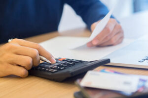 Sí, es posible que te embarguen la nómina y en este artículo te contamos la cantidad máxima