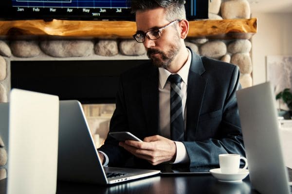 Los canales de comunicaci贸n interna son muy beneficios para escuchar a los empleados