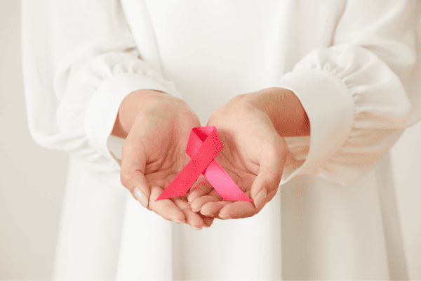 El bienestar laboral y el cáncer de mama están unidos y desde RRHH se debe promover todo lo necesario para hacerlo efectivo.